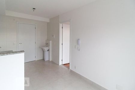 Sala e cozinha de kitnet/studio para alugar com 1 quarto, 29m² em Jardim da Glória, São Paulo