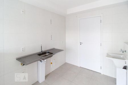 Sala e cozinha de kitnet/studio para alugar com 1 quarto, 29m² em Jardim da Glória, São Paulo