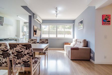 Sala de apartamento à venda com 2 quartos, 60m² em Teresópolis, Porto Alegre