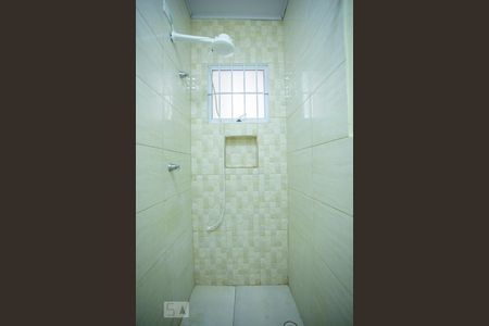 Banheiro de kitnet/studio para alugar com 1 quarto, 21m² em Chácara Inglesa, São Paulo
