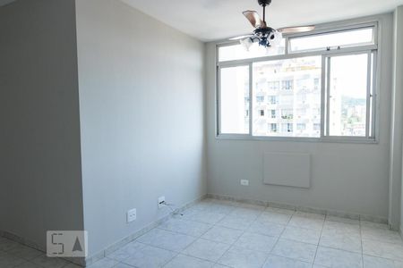 Sala de apartamento para alugar com 2 quartos, 75m² em Fonseca, Niterói