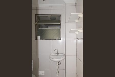 Lavabo de apartamento à venda com 3 quartos, 63m² em Cristal, Porto Alegre