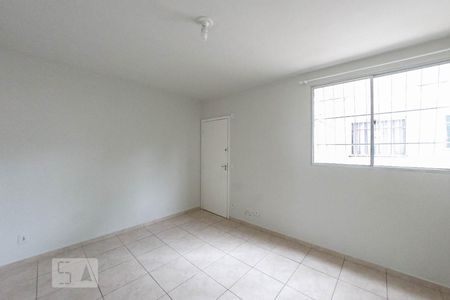 Sala de apartamento para alugar com 2 quartos, 50m² em Camargos, Belo Horizonte