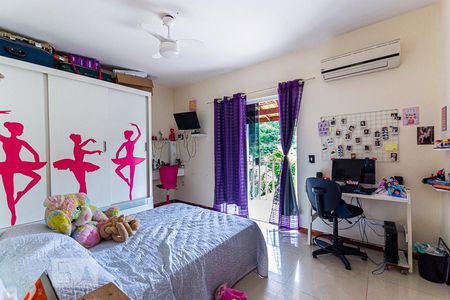 Suite 1 de casa à venda com 3 quartos, 426m² em Fátima, Niterói