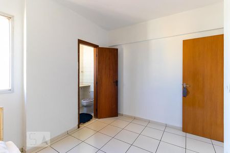 Quarto 1 - Suíte de apartamento à venda com 2 quartos, 74m² em Centro, Campinas