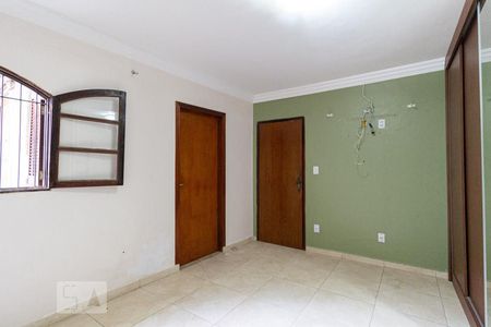 Quarto  de casa à venda com 3 quartos, 300m² em Pestana, Osasco