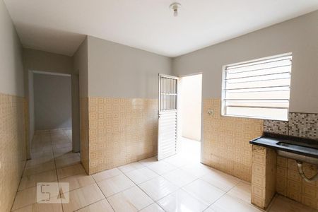 Cozinha de kitnet/studio para alugar com 1 quarto, 30m² em Taboão, Diadema