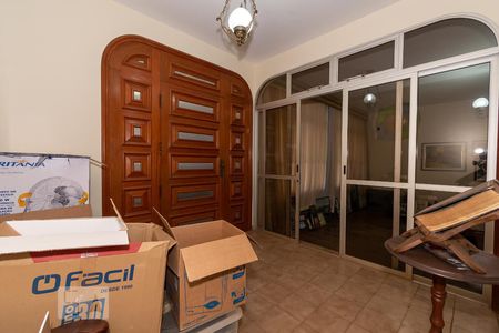 Sala 1 de casa para alugar com 6 quartos, 650m² em Setor Santos Dumont, Goiânia