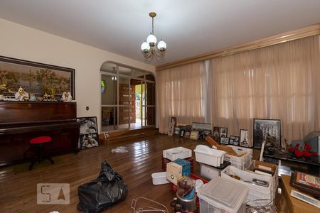 Sala 2 de casa para alugar com 6 quartos, 650m² em Setor Santos Dumont, Goiânia