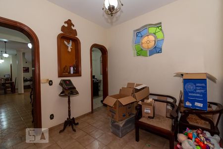 Sala 1 de casa para alugar com 6 quartos, 650m² em Setor Santos Dumont, Goiânia