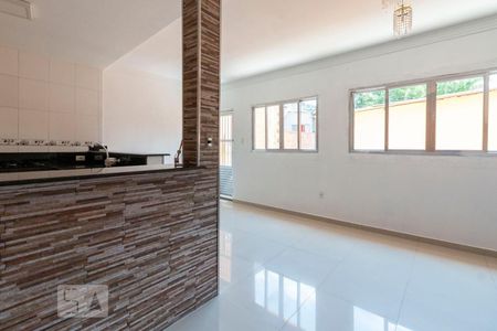 Sala de casa para alugar com 2 quartos, 70m² em Cidade Líder, São Paulo