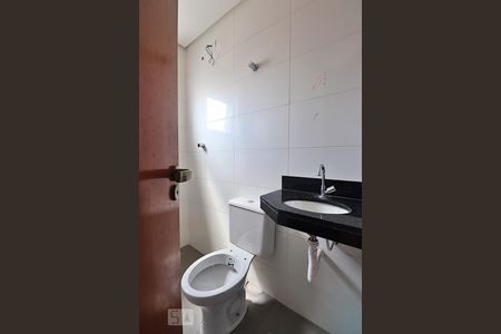 Banheiro da Suíte de apartamento para alugar com 2 quartos, 100m² em Vila Gilda, Santo André