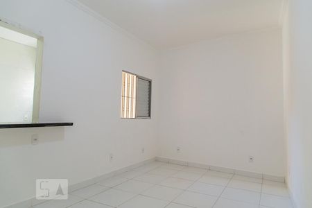 Quarto de casa para alugar com 1 quarto, 40m² em Vila do Encontro, São Paulo