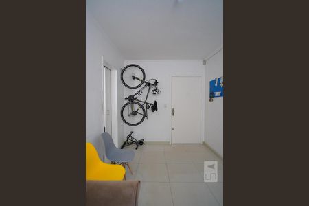 Sala de apartamento à venda com 1 quarto, 33m² em São Sebastião, Porto Alegre