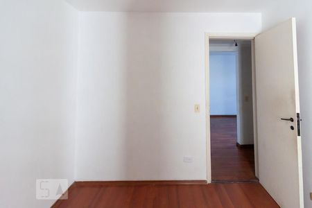 Quarto de apartamento para alugar com 2 quartos, 75m² em Caxingui, São Paulo