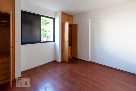 Suíte de apartamento para alugar com 2 quartos, 75m² em Caxingui, São Paulo