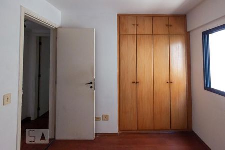 Quarto de apartamento para alugar com 2 quartos, 75m² em Caxingui, São Paulo