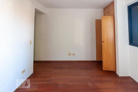 Suíte de apartamento para alugar com 2 quartos, 75m² em Caxingui, São Paulo