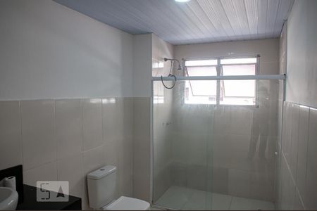 Banheiro de casa de condomínio para alugar com 1 quarto, 54m² em Taquara, Rio de Janeiro