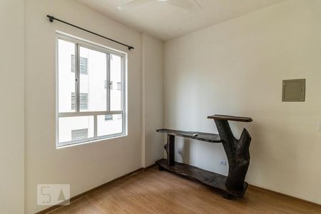 Sala - Estante de apartamento para alugar com 1 quarto, 29m² em Sé, São Paulo