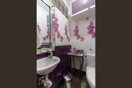 Apartamento à venda com 200m², 4 quartos e 4 vagas Apartamento à venda com 200m², 4 quartos e 4 vagasLavabo