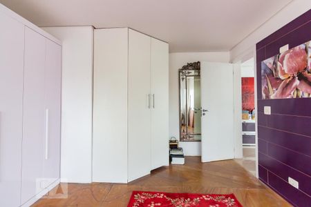 Apartamento à venda com 200m², 4 quartos e 4 vagas Apartamento à venda com 200m², 4 quartos e 4 vagasSuíte 1