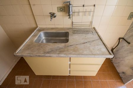 Cozinha de apartamento para alugar com 1 quarto, 30m² em Centro, Campinas