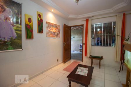 Casa à venda com 100m², 3 quartos e 6 vagasSala 1