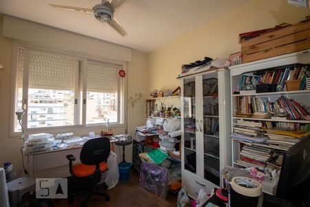 Quarto 1 de apartamento à venda com 2 quartos, 57m² em Petrópolis, Porto Alegre