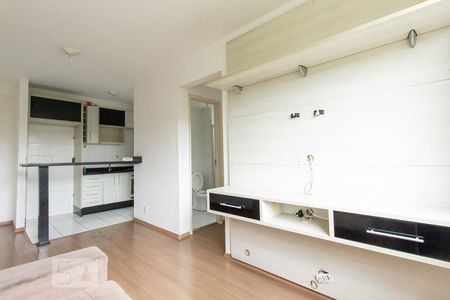 Sala de apartamento para alugar com 2 quartos, 45m² em Vila Nova Curuçá, São Paulo