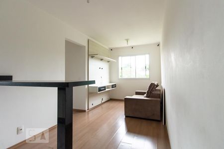 Sala de apartamento para alugar com 2 quartos, 45m² em Vila Nova Curuçá, São Paulo