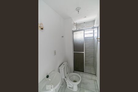 Banheiro de apartamento para alugar com 1 quarto, 63m² em Santa Tereza, Porto Alegre