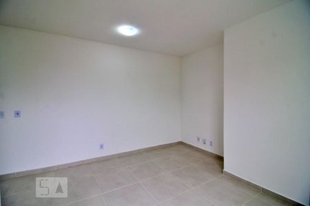 Sala de apartamento à venda com 2 quartos, 43m² em Vila Mazzei, Santo André