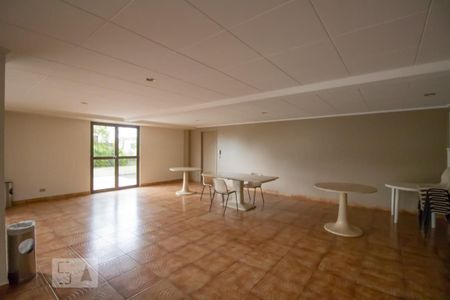 Apartamento para alugar com 117m², 3 quartos e 2 vagas Apartamento para alugar com 117m², 3 quartos e 2 vagasÁrea Comum - Salão de Festas