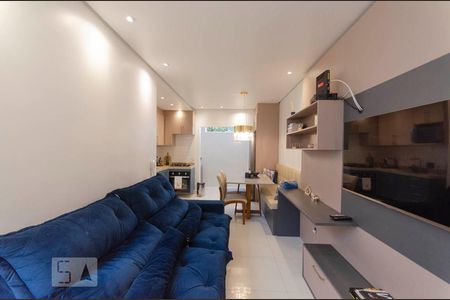 Sala de casa de condomínio para alugar com 2 quartos, 68m² em Vila Ré, São Paulo