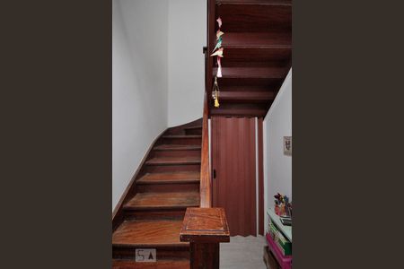 Escada de casa à venda com 2 quartos, 115m² em Bela Vista, São Paulo
