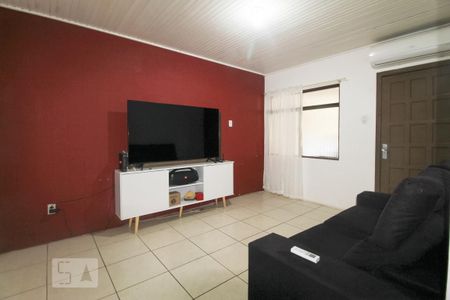 Sala de casa à venda com 2 quartos, 360m² em Nonoai, Porto Alegre