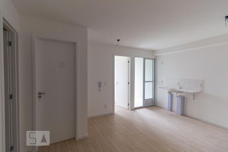 Sala/Cozinha de apartamento à venda com 2 quartos, 39m² em Cangaiba, São Paulo