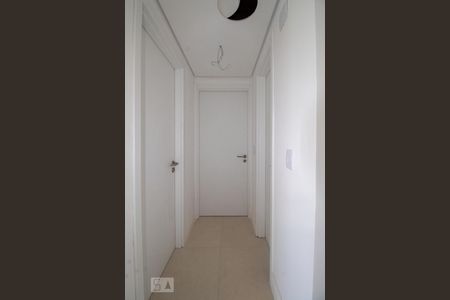 Corredor de apartamento para alugar com 2 quartos, 71m² em Camaquã, Porto Alegre