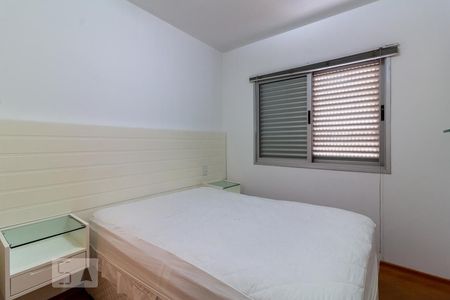 Suite de apartamento para alugar com 3 quartos, 76m² em Vila Olímpia, São Paulo