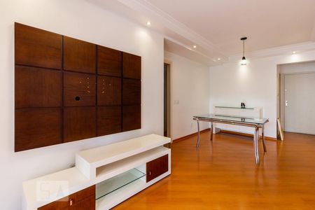 Sala de apartamento para alugar com 3 quartos, 76m² em Vila Olímpia, São Paulo