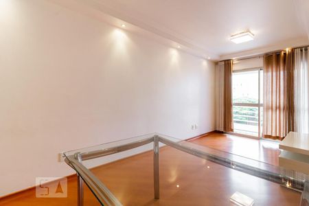 Sala de apartamento para alugar com 3 quartos, 76m² em Vila Olímpia, São Paulo