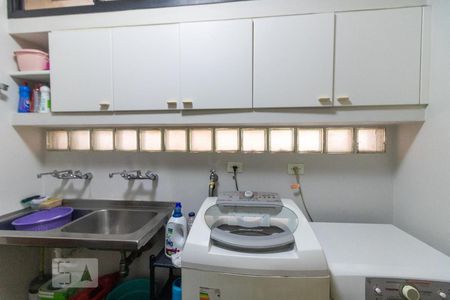 Apartamento à venda com 323m², 3 quartos e 4 vagas Apartamento à venda com 323m², 3 quartos e 4 vagasÁrea de Serviço