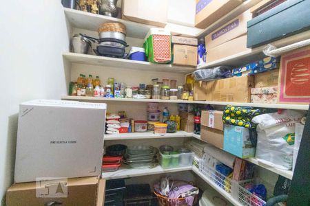 Apartamento à venda com 323m², 3 quartos e 4 vagas Apartamento à venda com 323m², 3 quartos e 4 vagasDispensa