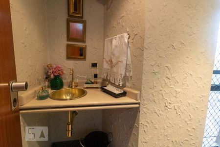 Apartamento à venda com 323m², 3 quartos e 4 vagas Apartamento à venda com 323m², 3 quartos e 4 vagasLavabo