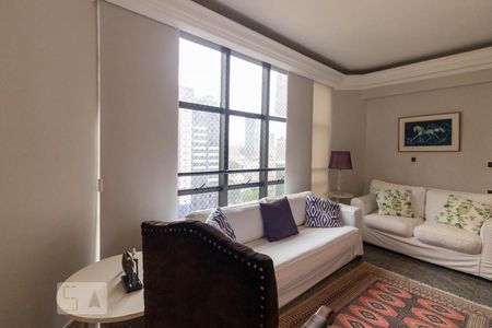 Apartamento à venda com 323m², 3 quartos e 4 vagas Apartamento à venda com 323m², 3 quartos e 4 vagasSala de Tv