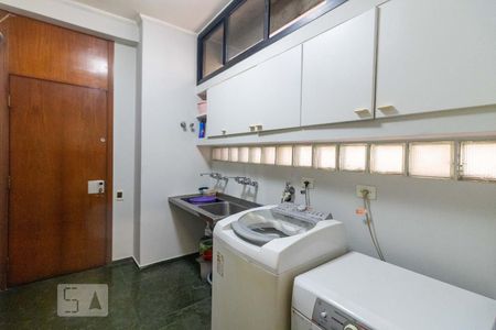 Apartamento à venda com 323m², 3 quartos e 4 vagas Apartamento à venda com 323m², 3 quartos e 4 vagasÁrea de Serviço