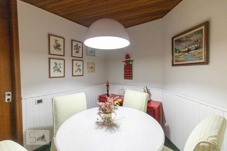 Apartamento à venda com 323m², 3 quartos e 4 vagas Apartamento à venda com 323m², 3 quartos e 4 vagasSala de jantar