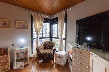 Apartamento à venda com 323m², 3 quartos e 4 vagas Apartamento à venda com 323m², 3 quartos e 4 vagasSuíte 3