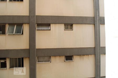 Vista da Sala de apartamento para alugar com 2 quartos, 74m² em Cambuí, Campinas